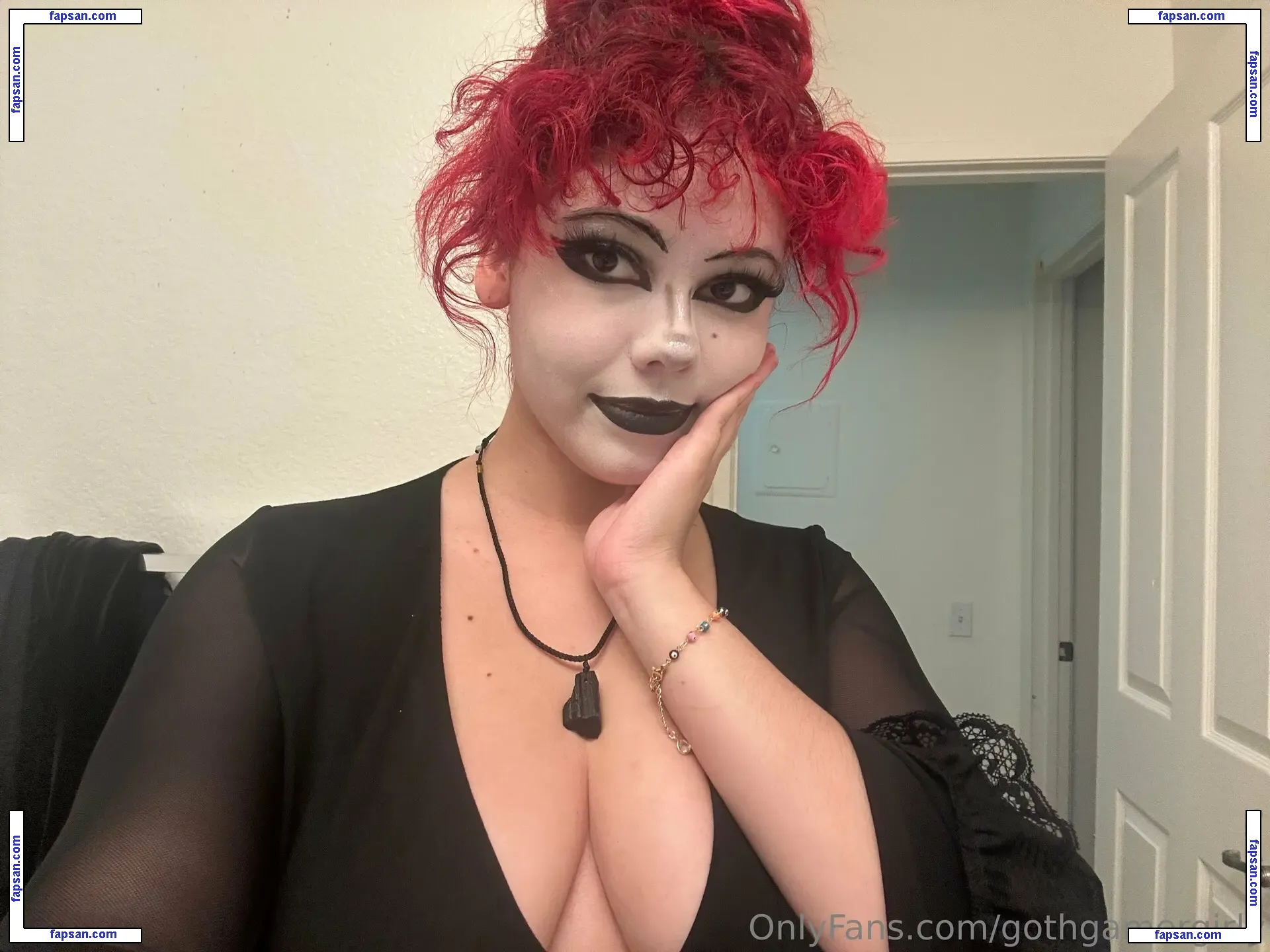 gothgamergirly nude photo #0050 from OnlyFans
