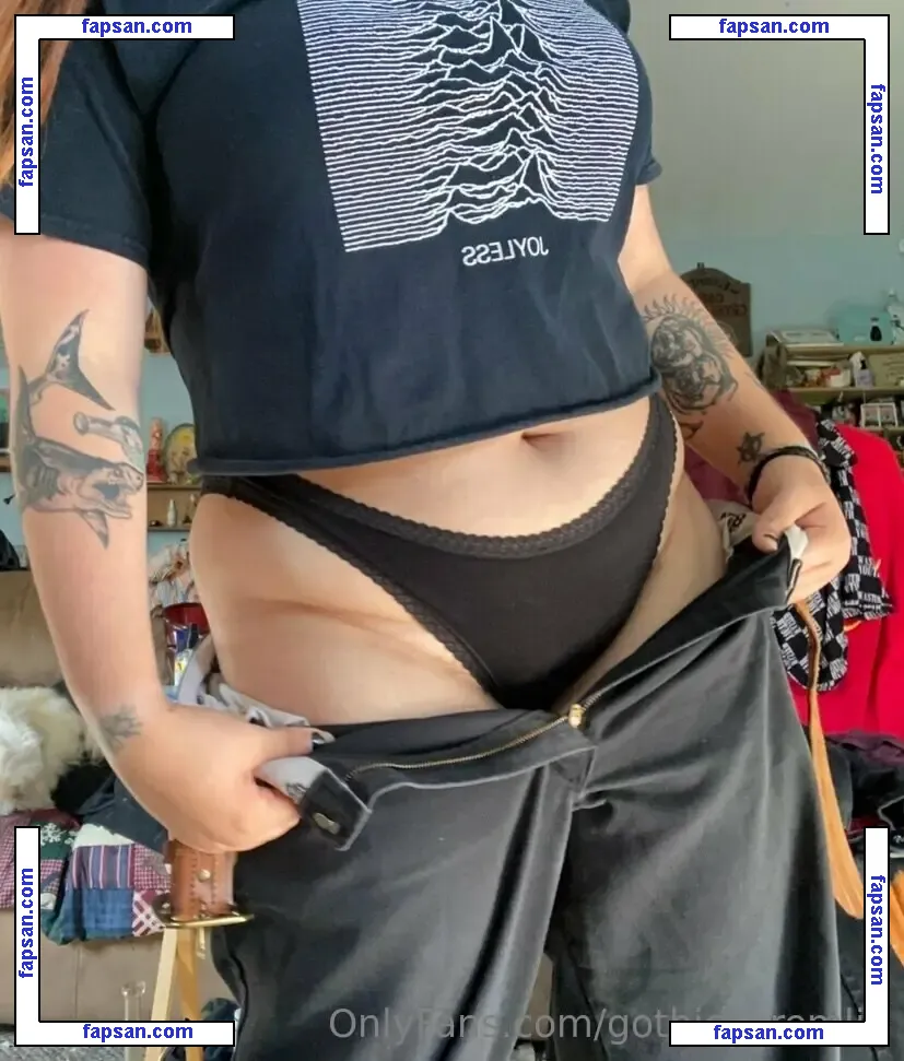 gothiccgremlin nude photo #0019 from OnlyFans