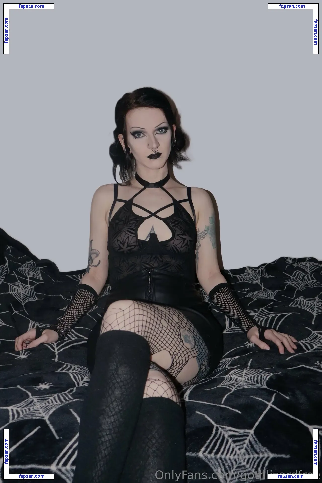 gothlizardfree nude photo #0020 from OnlyFans