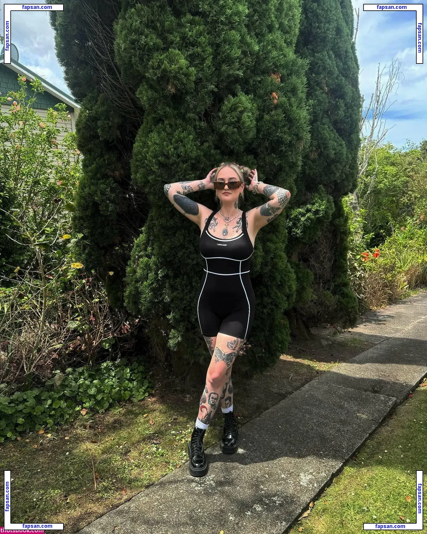 GothQueen nude photo #0002 from OnlyFans