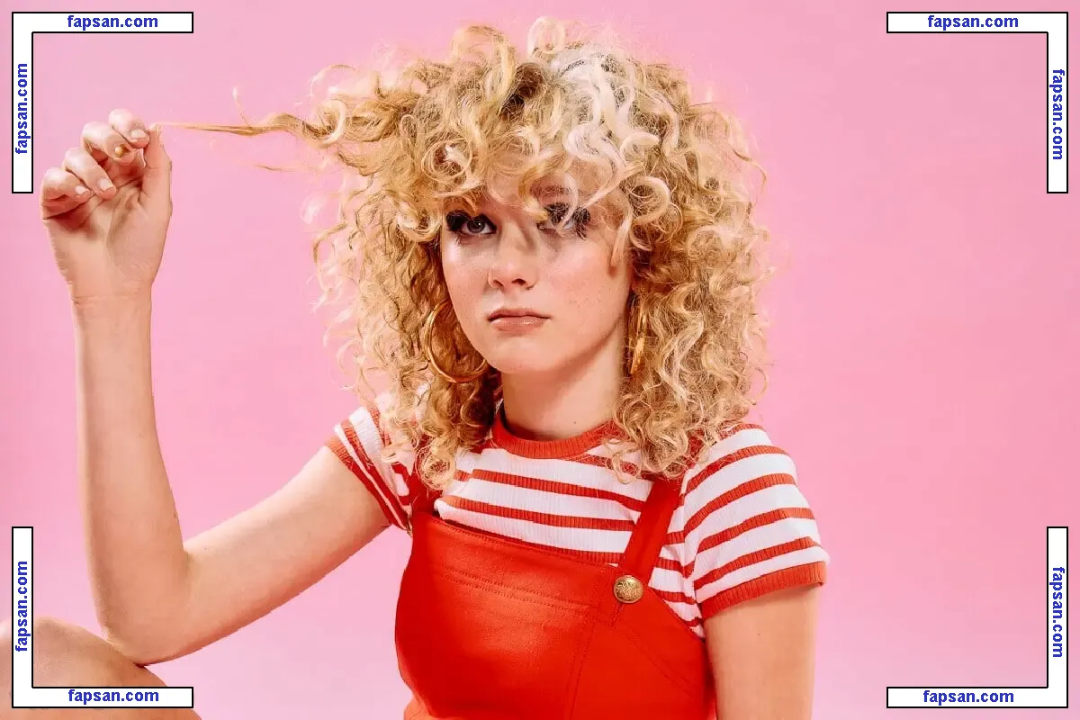 Grace Bowers голая фото #0017 с Онлифанс