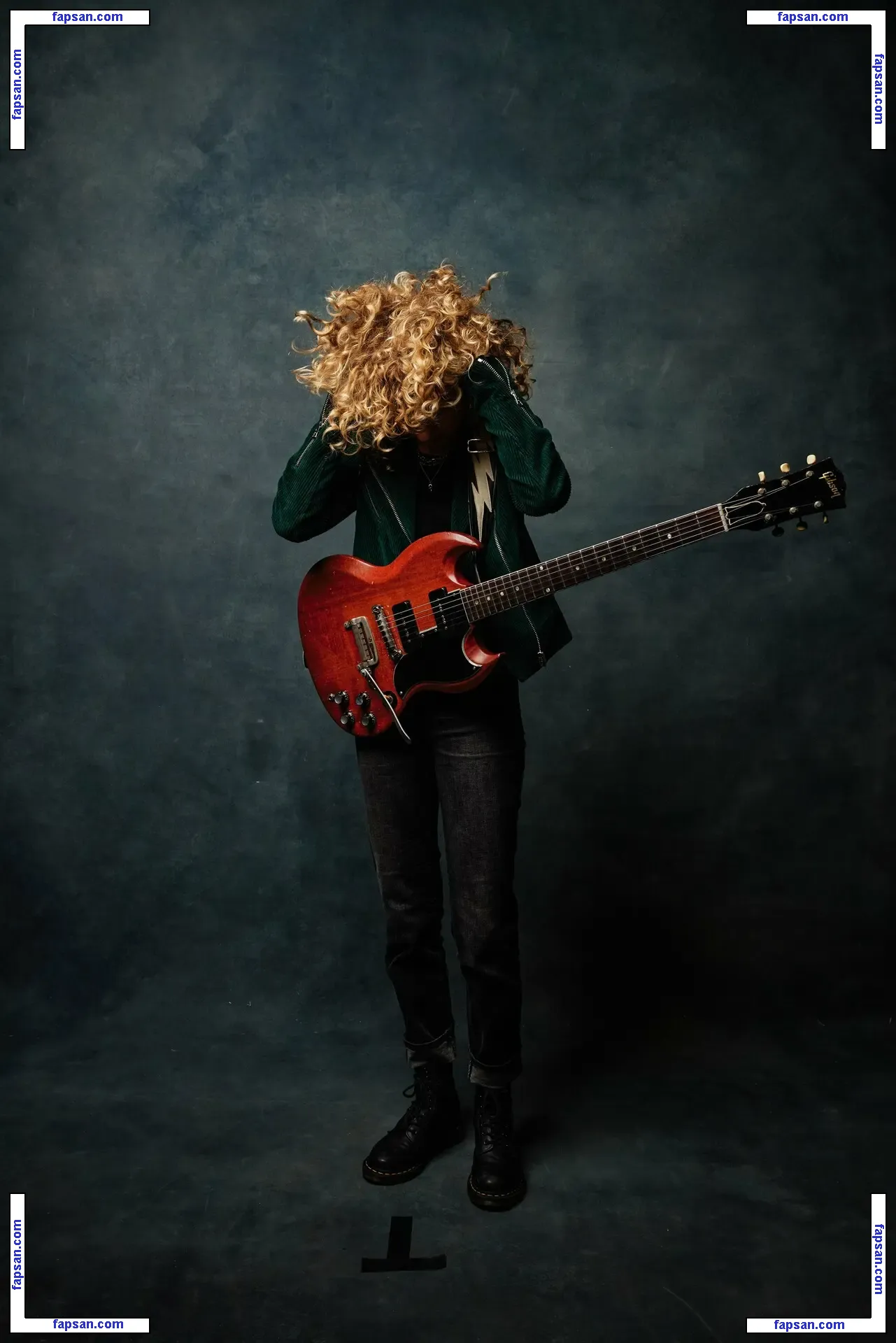 Grace Bowers голая фото #0024 с Онлифанс