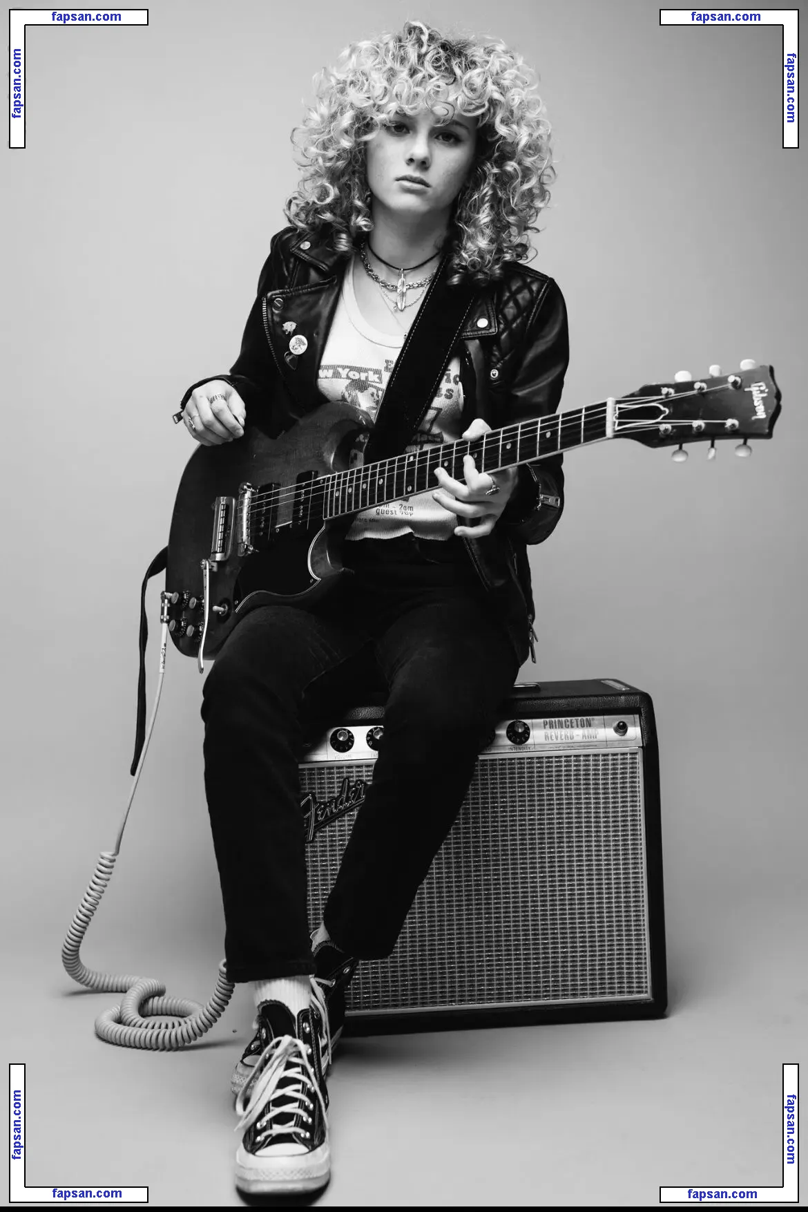 Grace Bowers голая фото #0027 с Онлифанс