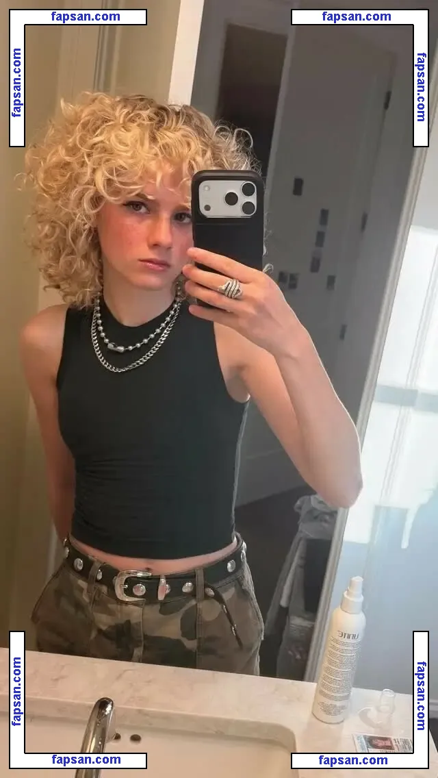 Grace Bowers голая фото #0034 с Онлифанс