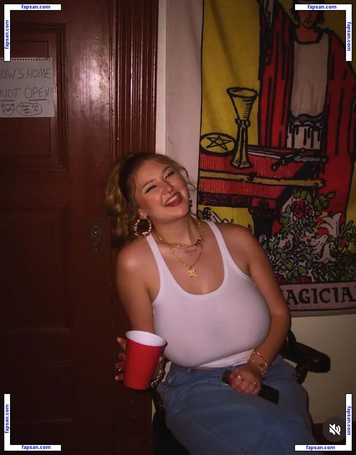 Grace I nude photo #0004 from OnlyFans