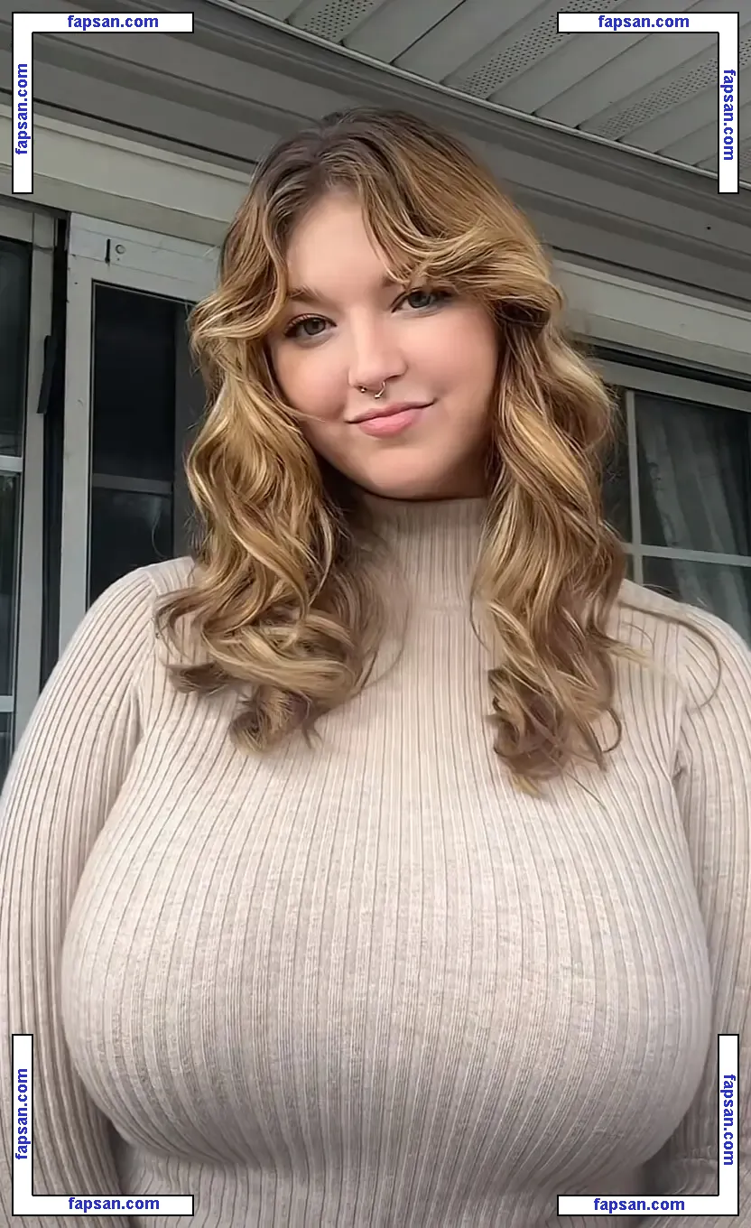 Grace I nude photo #0005 from OnlyFans