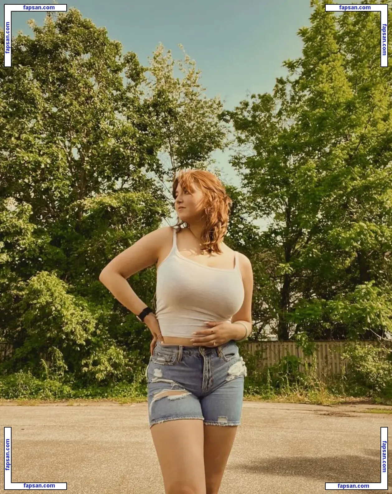 Grace I nude photo #0021 from OnlyFans