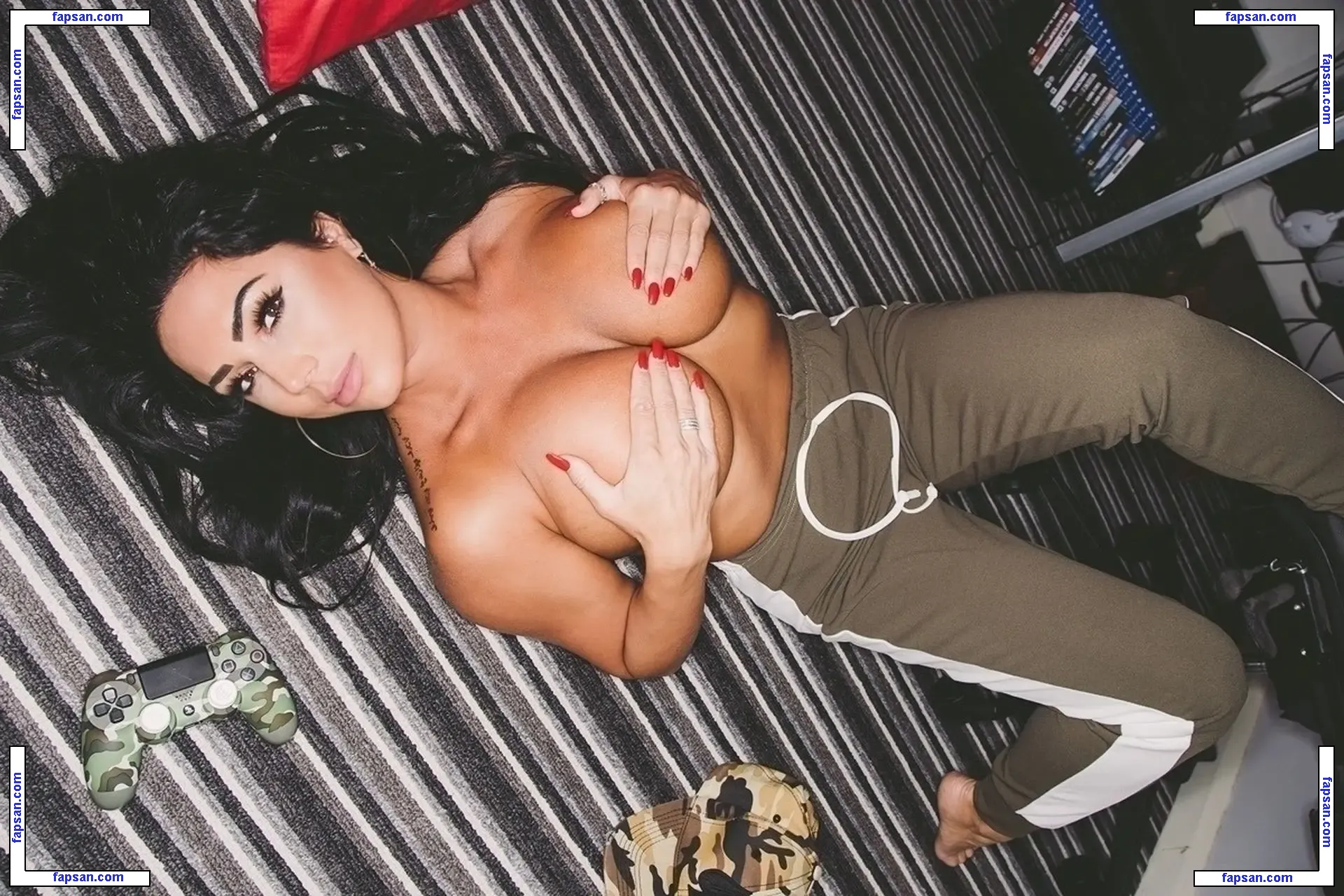 Grace J Teal nude photo #0413 from OnlyFans