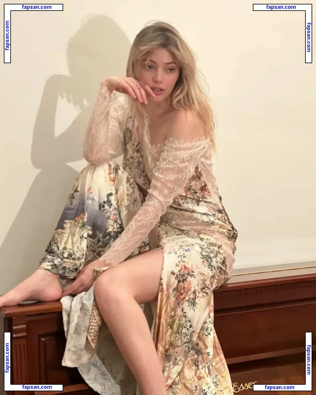 Grace Van Dien голая фото #0091 с Онлифанс