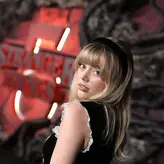 Grace Van Dien nude #0089