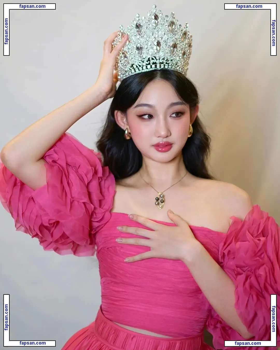 Grace Zhang nude photo #0002 from OnlyFans