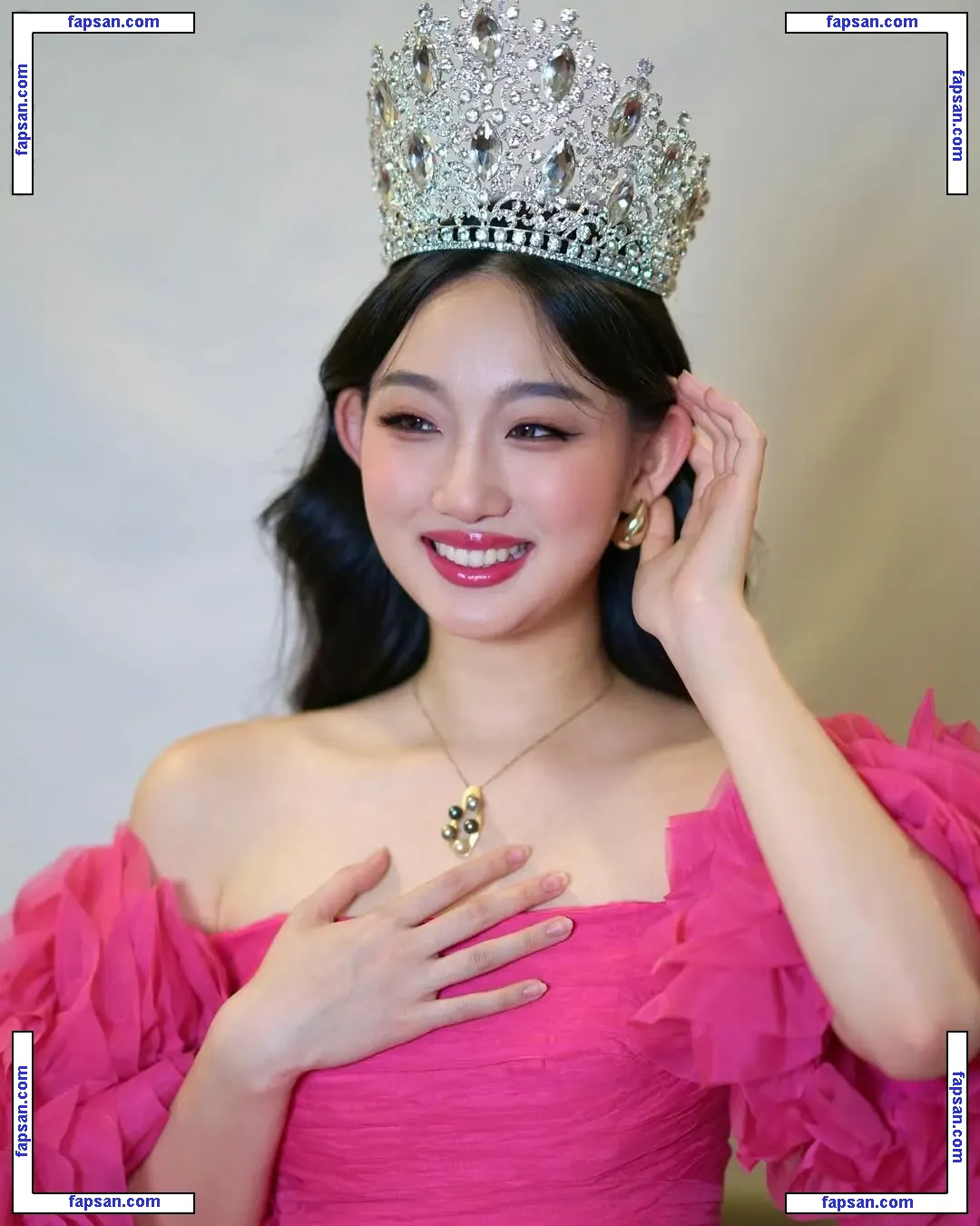 Grace Zhang nude photo #0004 from OnlyFans