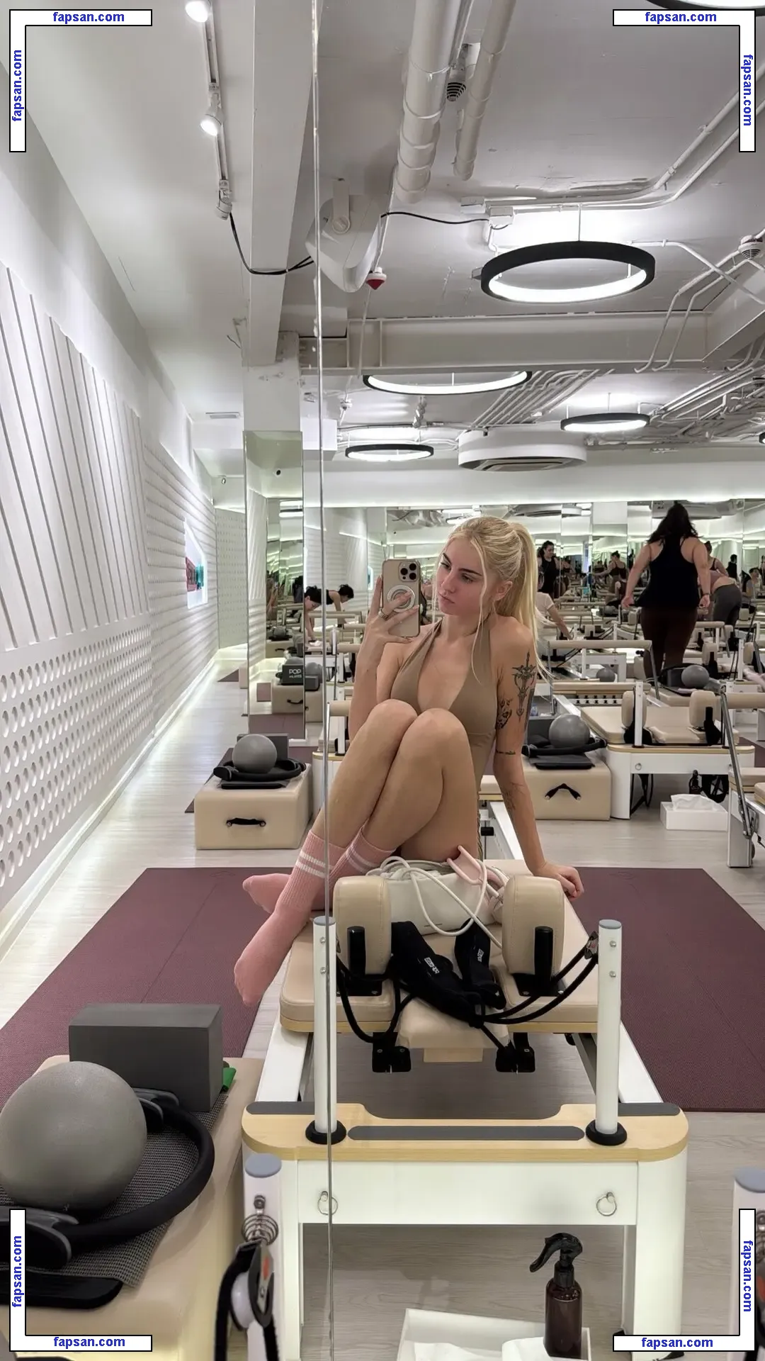 Gracelyra nude photo #0042 from OnlyFans