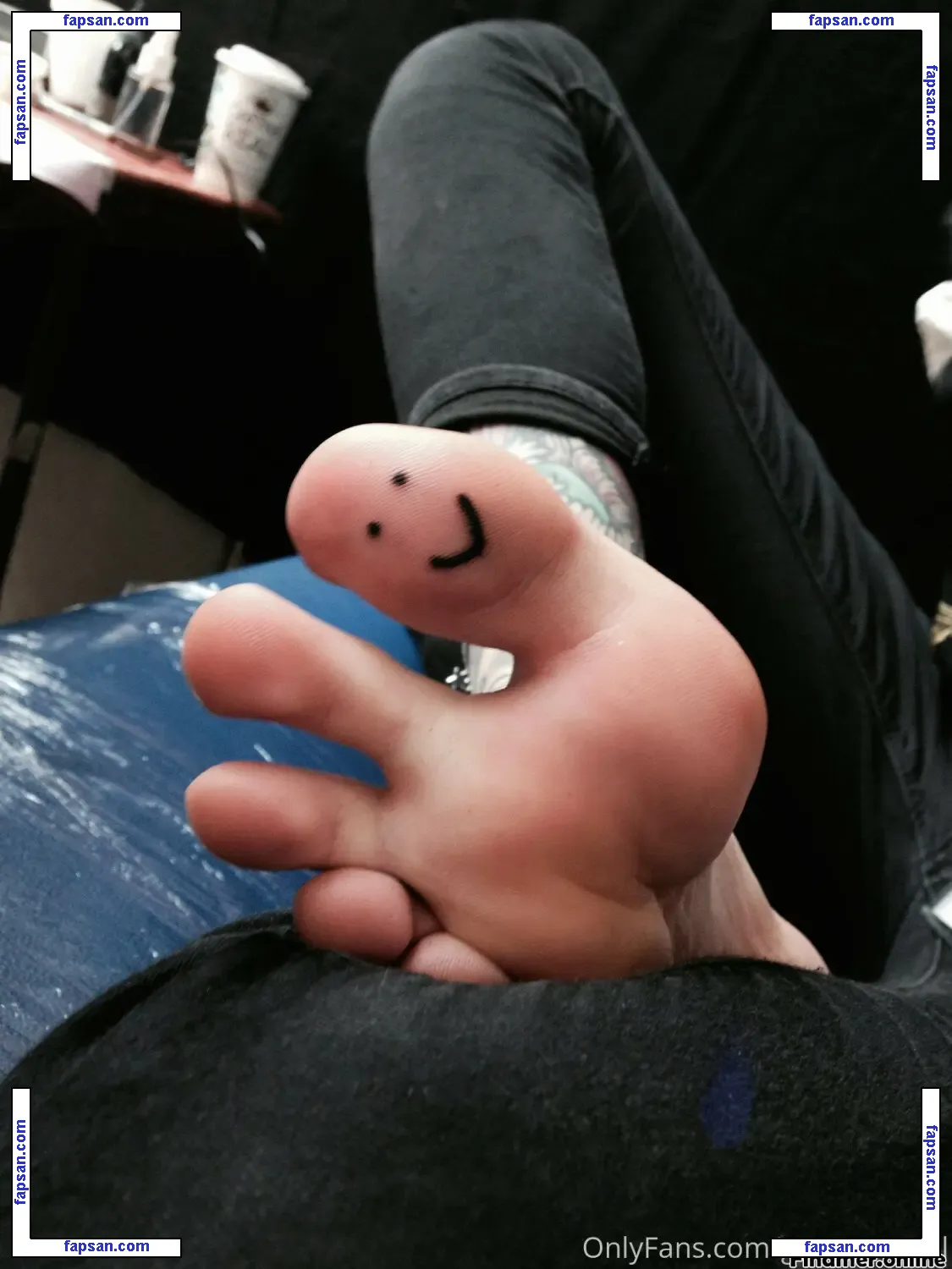 graceneutral nude photo #0001 from OnlyFans