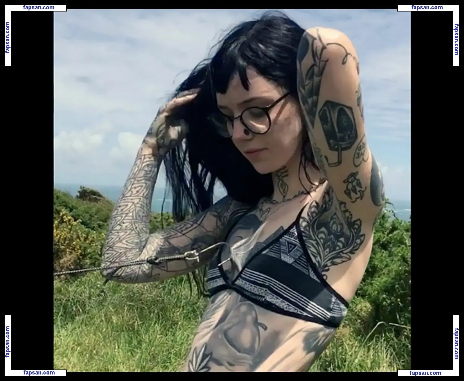 graceneutral nude photo #0019 from OnlyFans