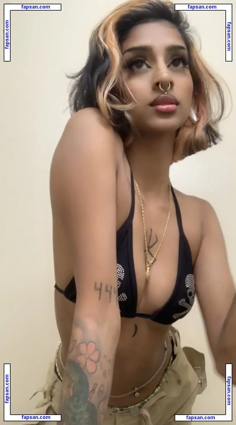 Graveyardkitty_ nude photo #0002 from OnlyFans