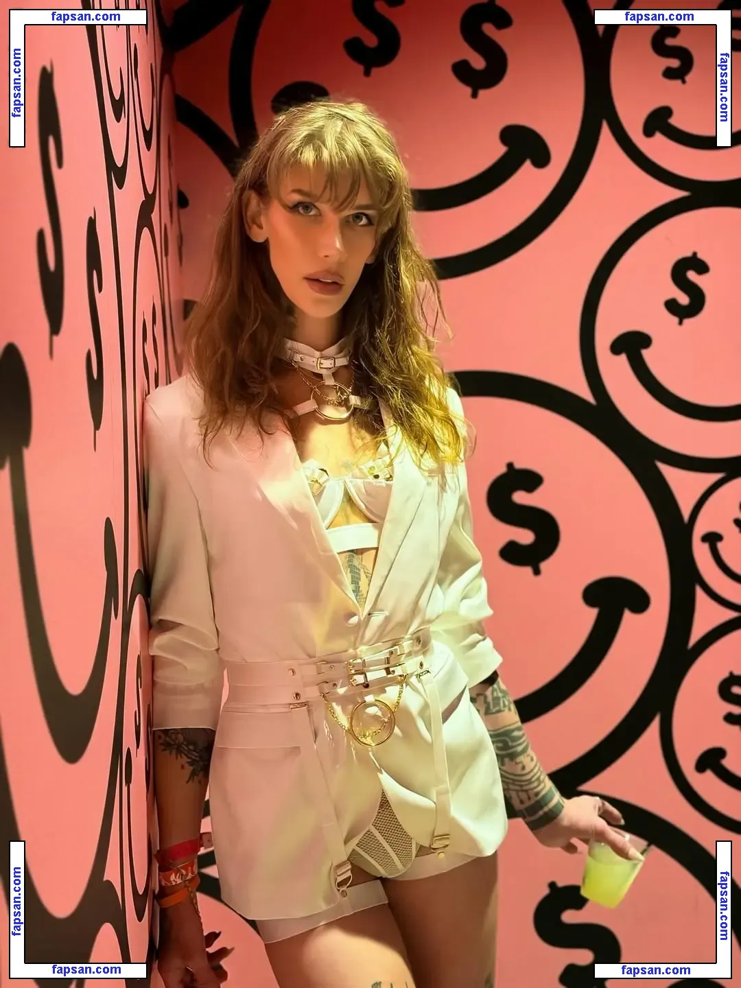 Gray Perrier Vip голая фото #0008 с Онлифанс