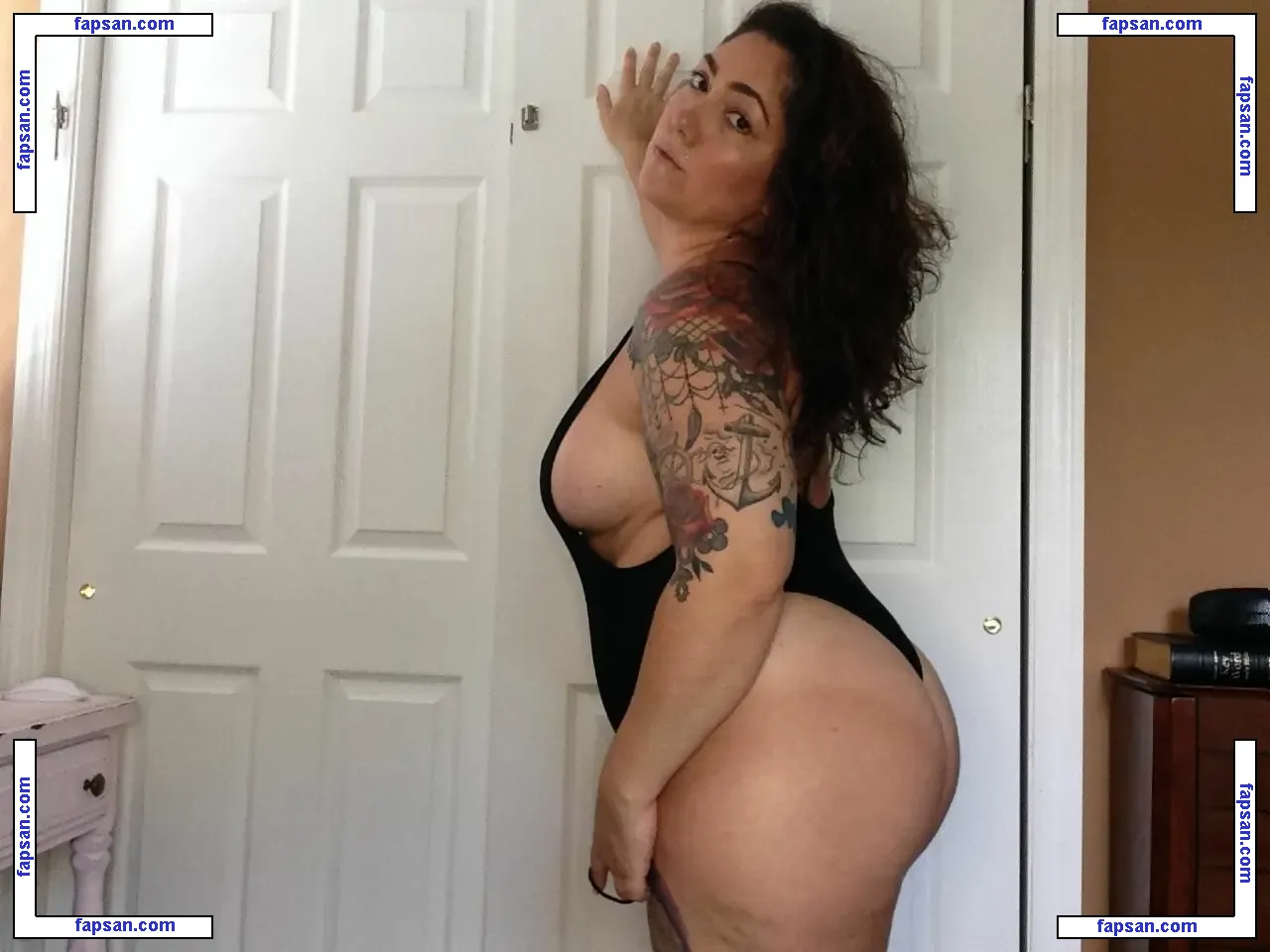 greektemptress nude photo #0003 from OnlyFans