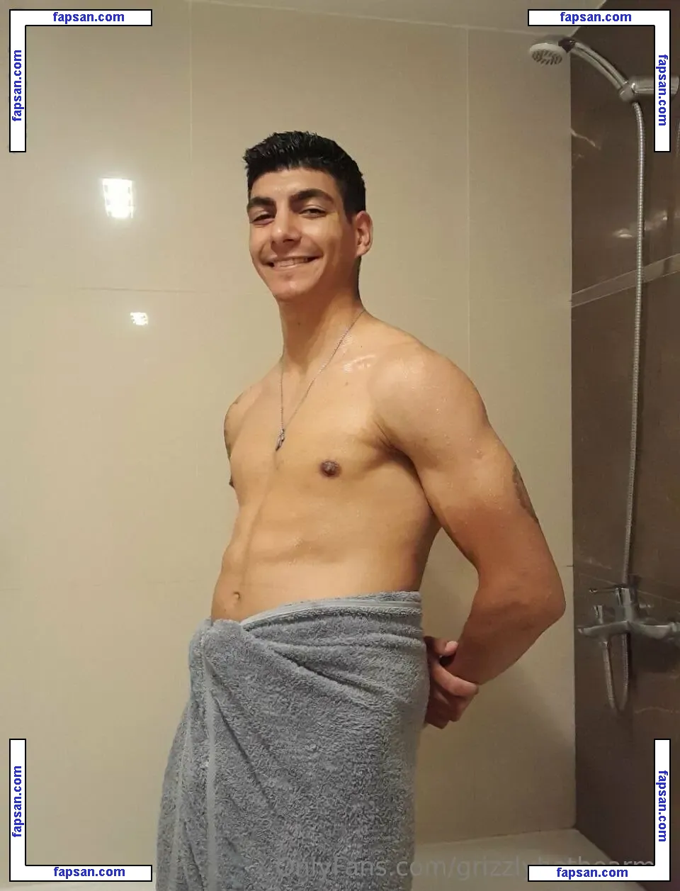 grizzlyhotbearmx nude photo #0001 from OnlyFans