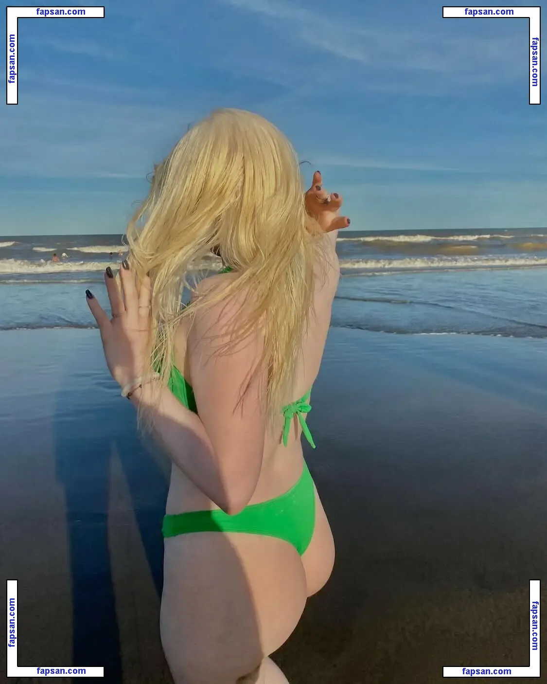 Guada Scarione nude photo #0006 from OnlyFans