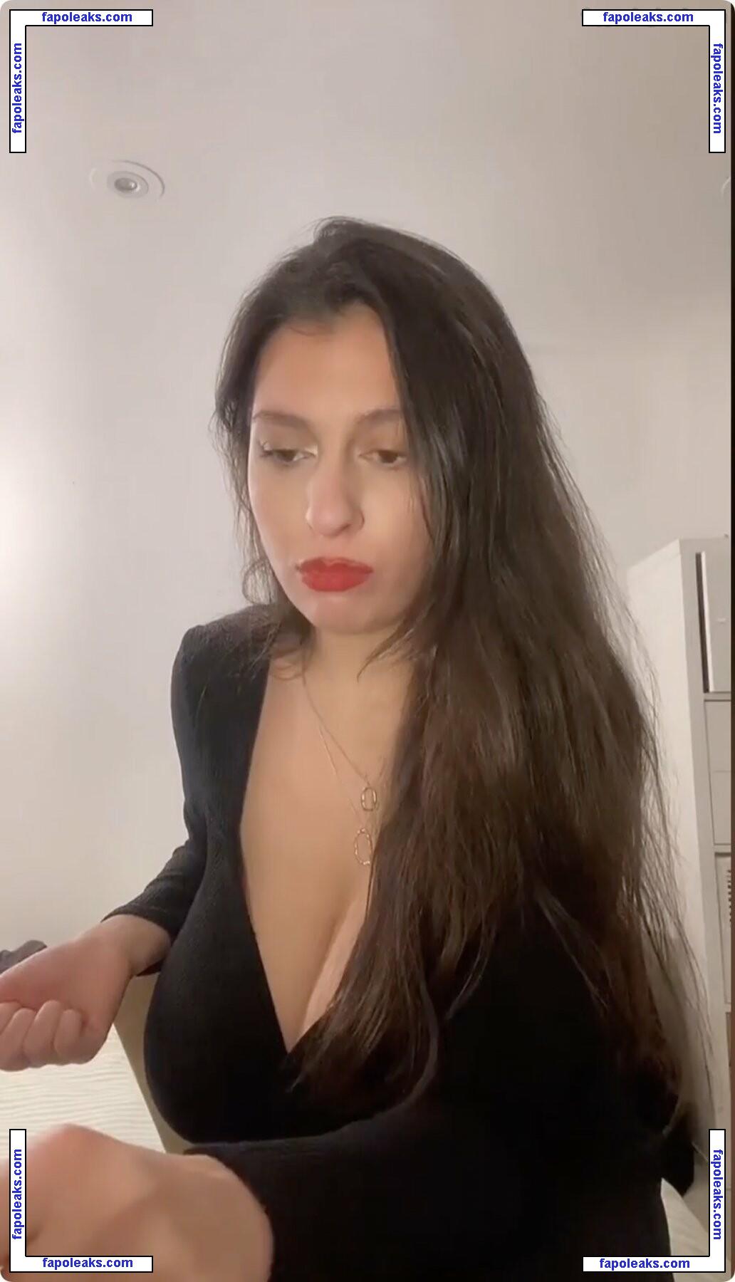 Gulia / g.on.top / giuliadaqna nude photo #0001 from OnlyFans