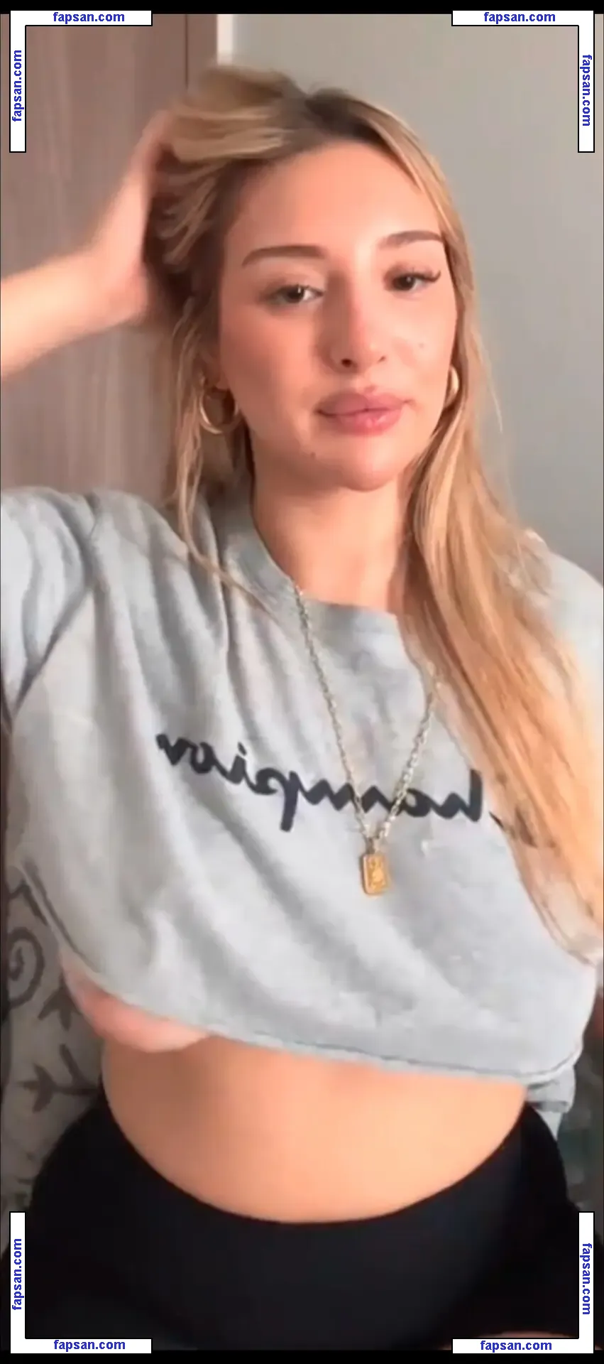 gunessiniz голая фото #0001 с Онлифанс