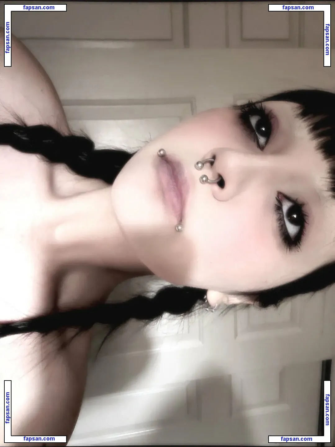 Guttergore1 nude photo #0009 from OnlyFans