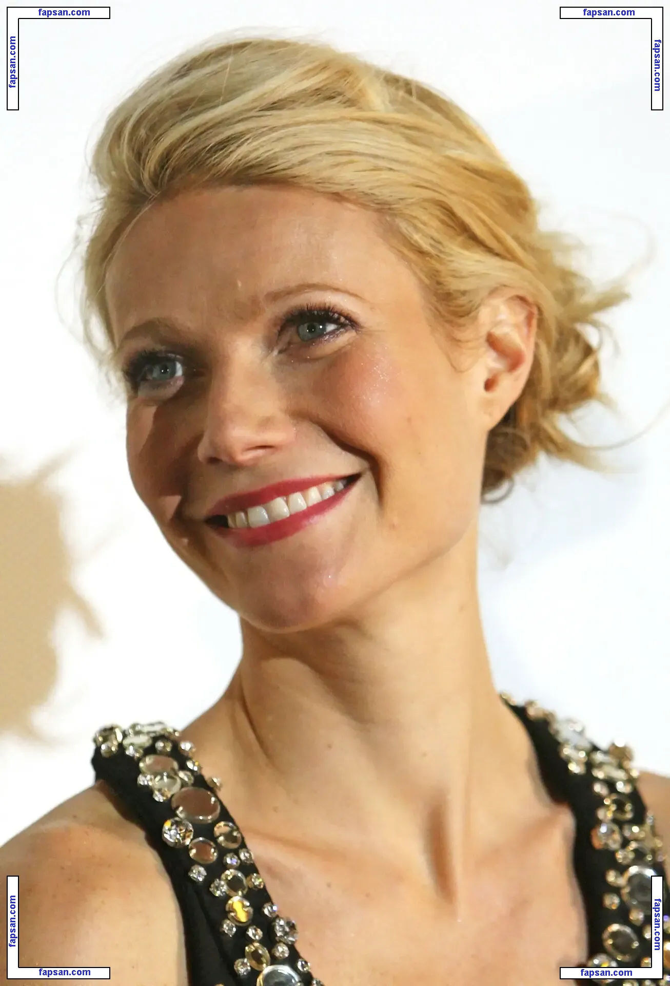 Gwyneth Paltrow nude photo #0987 from OnlyFans