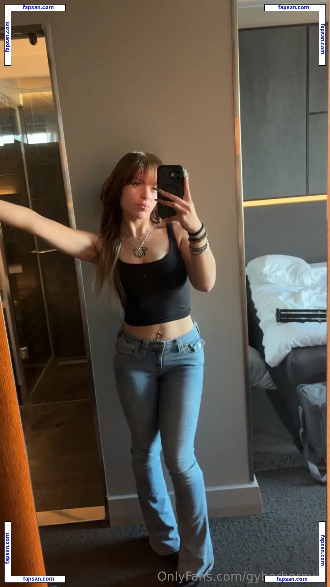 gyberhorovip nude photo #0002 from OnlyFans