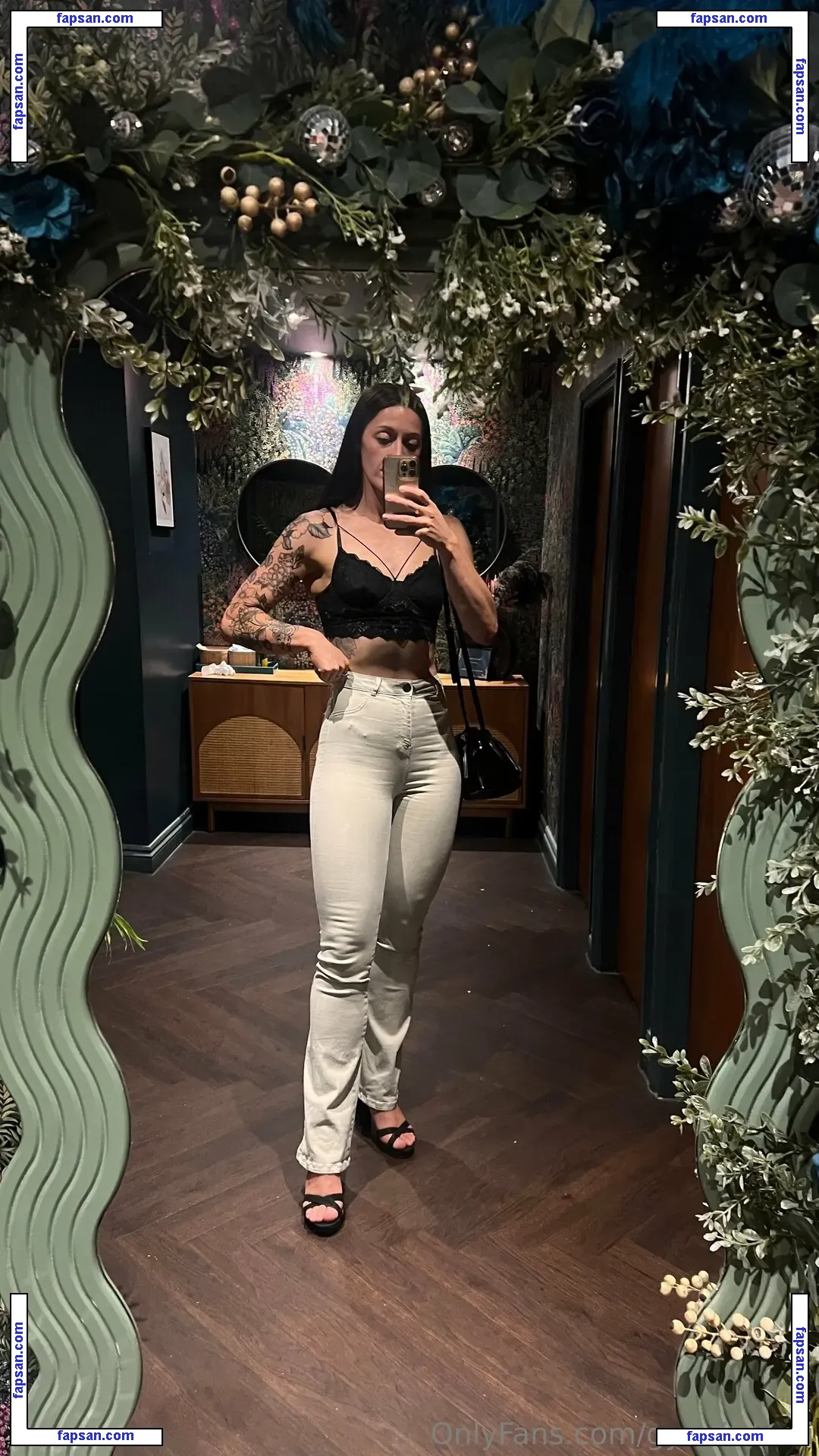 gymfitdemi nude photo #0028 from OnlyFans