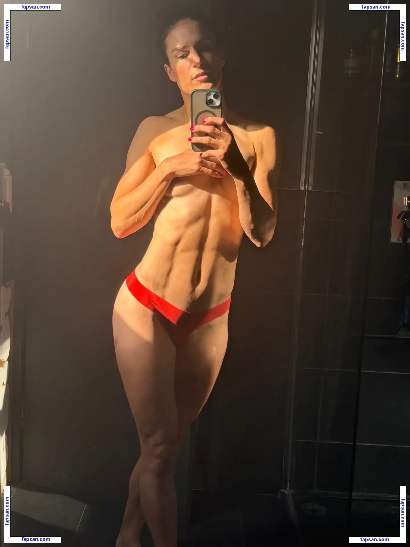 gymgirlalias nude photo #0001 from OnlyFans