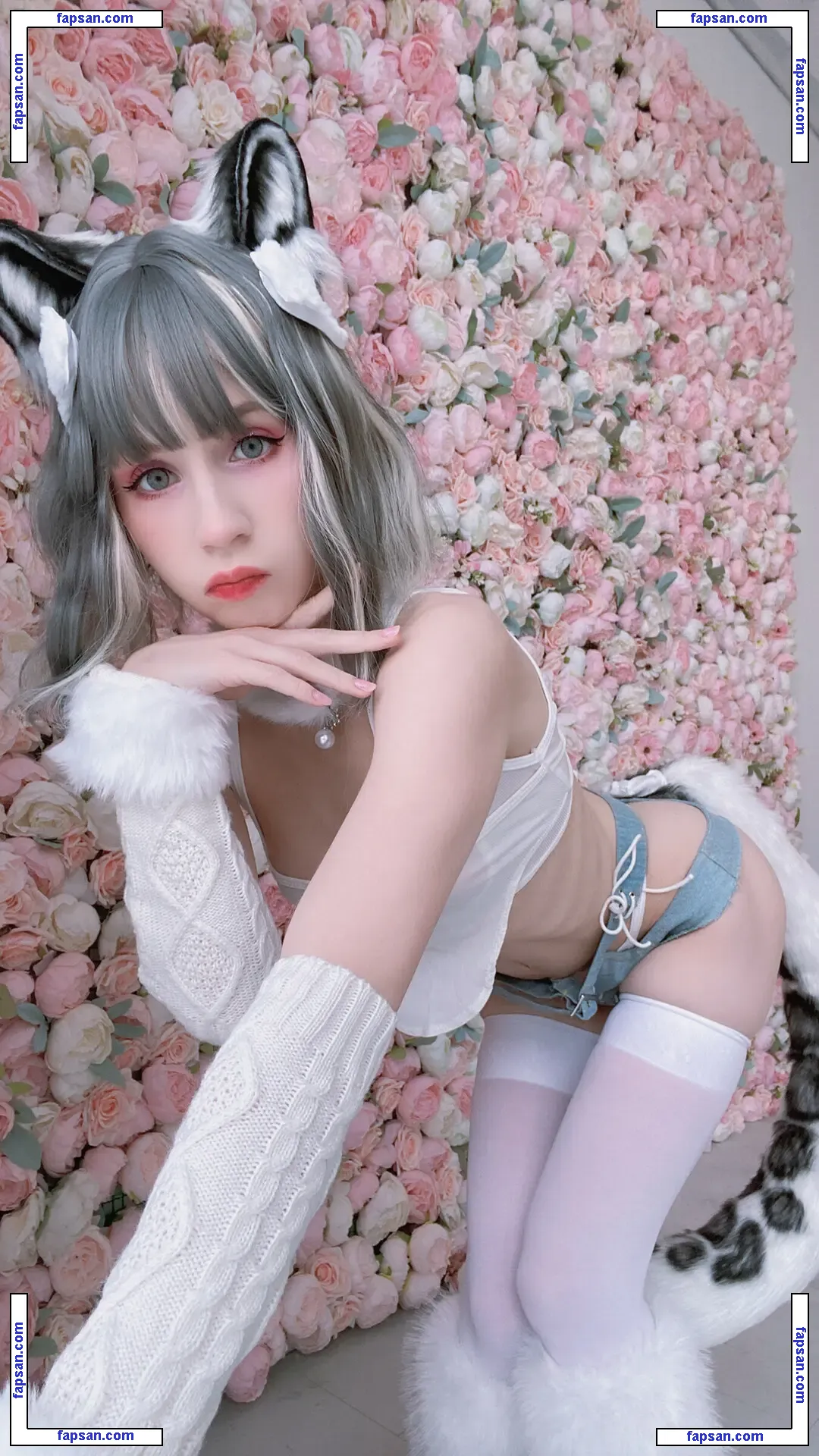 Hackee_chan nude photo #0888 from OnlyFans
