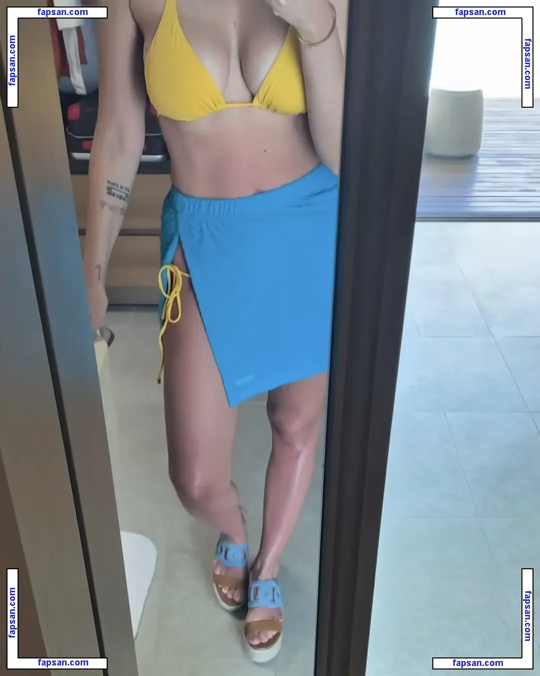 Hadise nude photo #0049 from OnlyFans