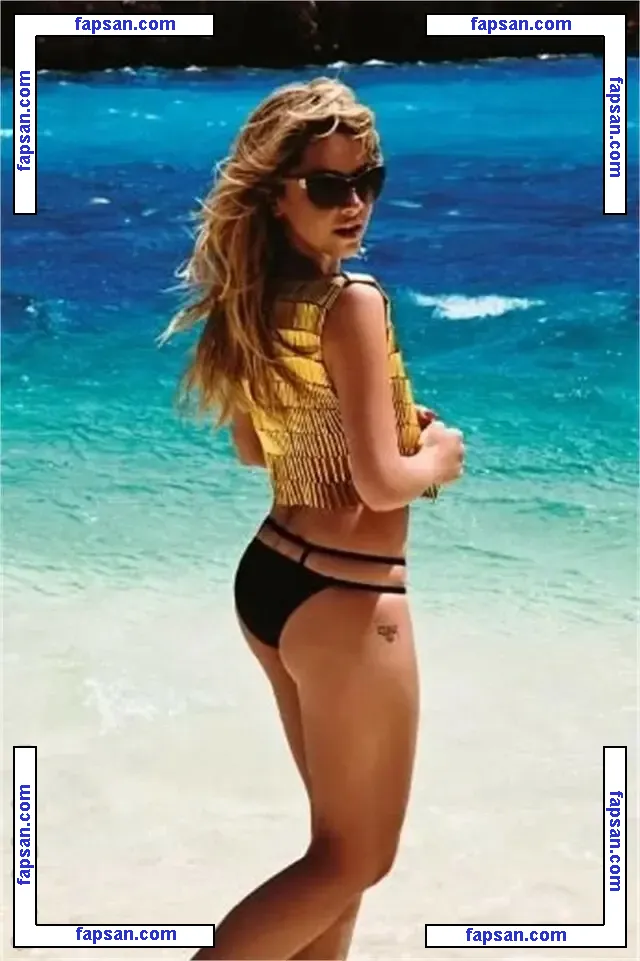 Hadise nude photo #0065 from OnlyFans