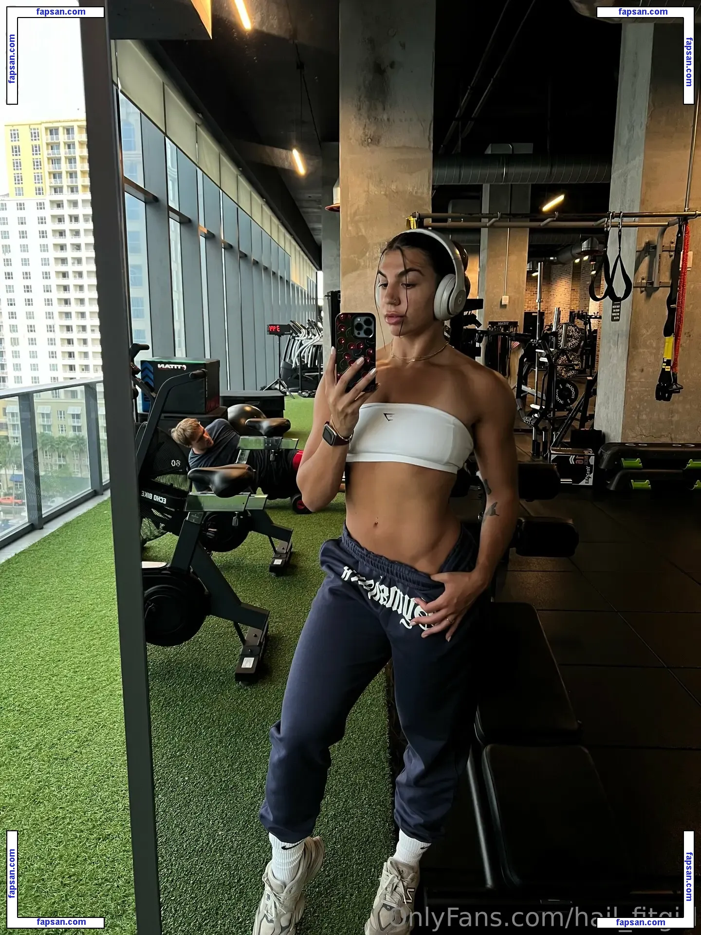 hail_fitgirl nude photo #0002 from OnlyFans
