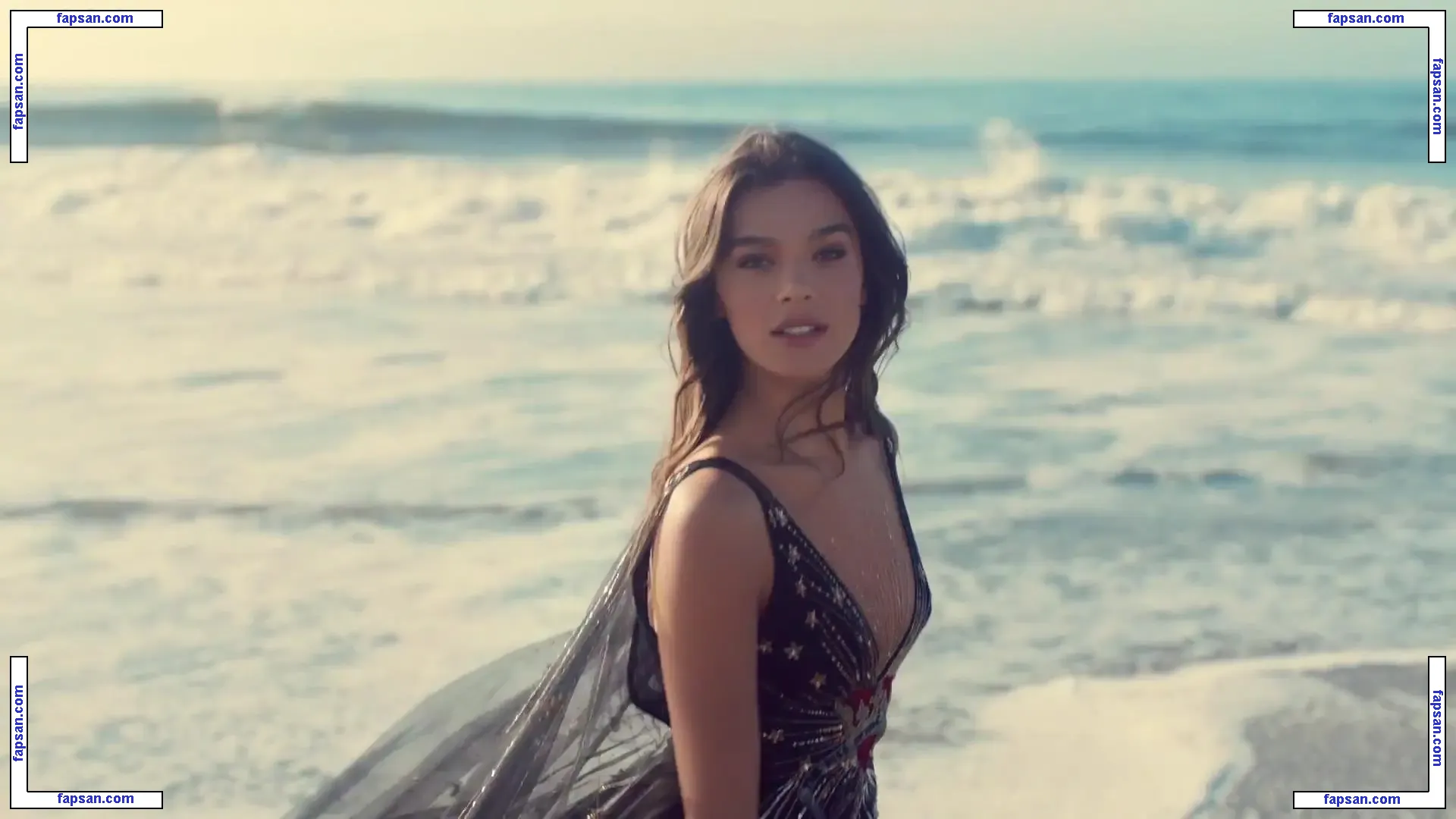 Hailee Steinfeld nude photo #0107 from OnlyFans