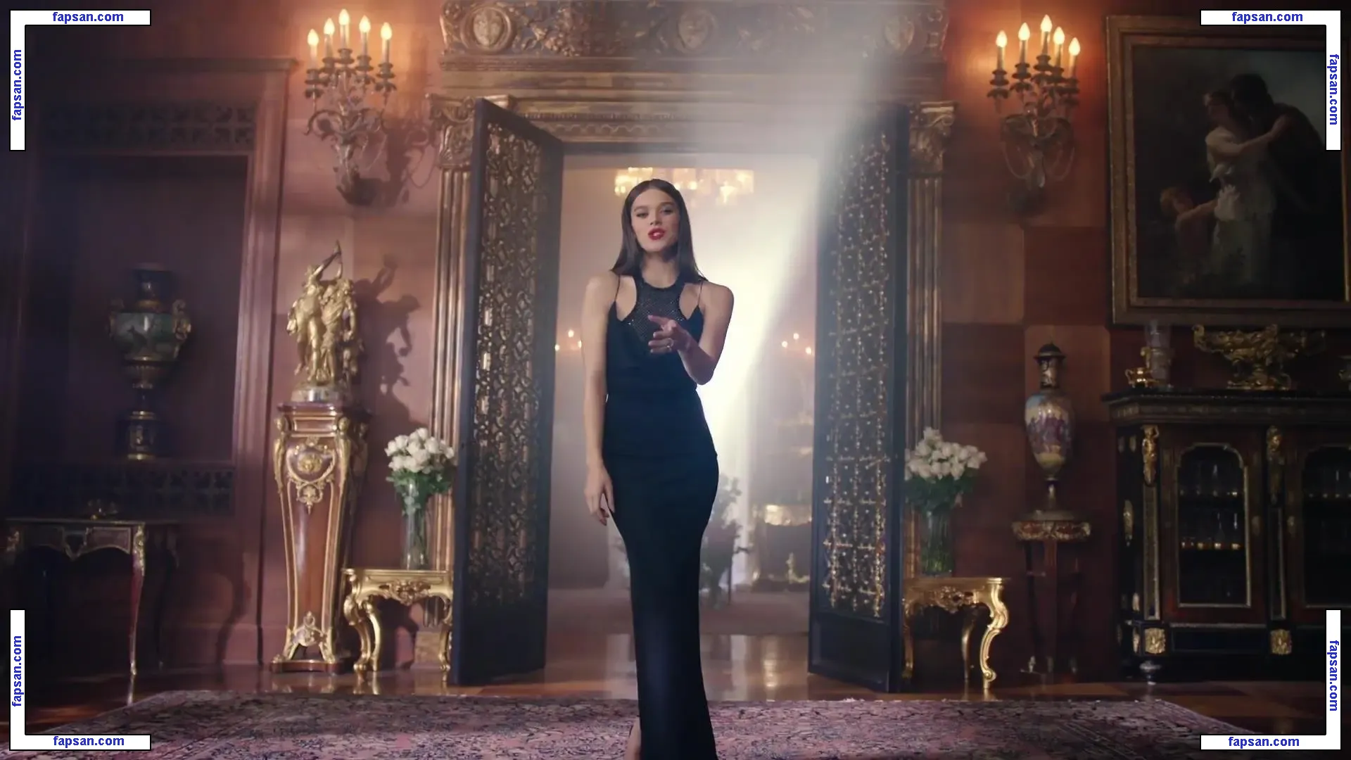 Hailee Steinfeld nude photo #0124 from OnlyFans