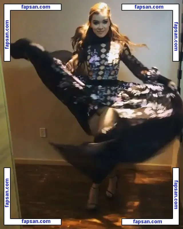 Hailee Steinfeld nude photo #0230 from OnlyFans
