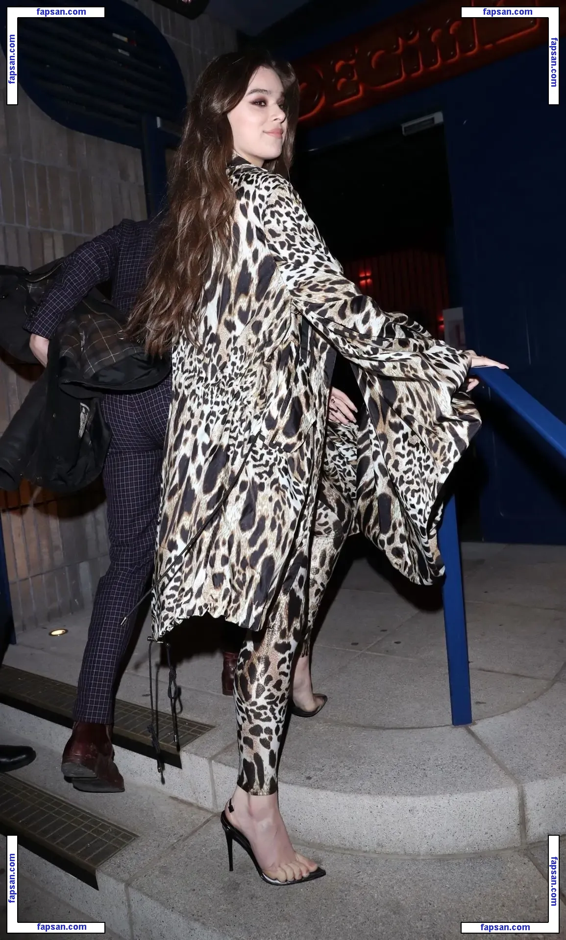 Hailee Steinfeld nude photo #0253 from OnlyFans