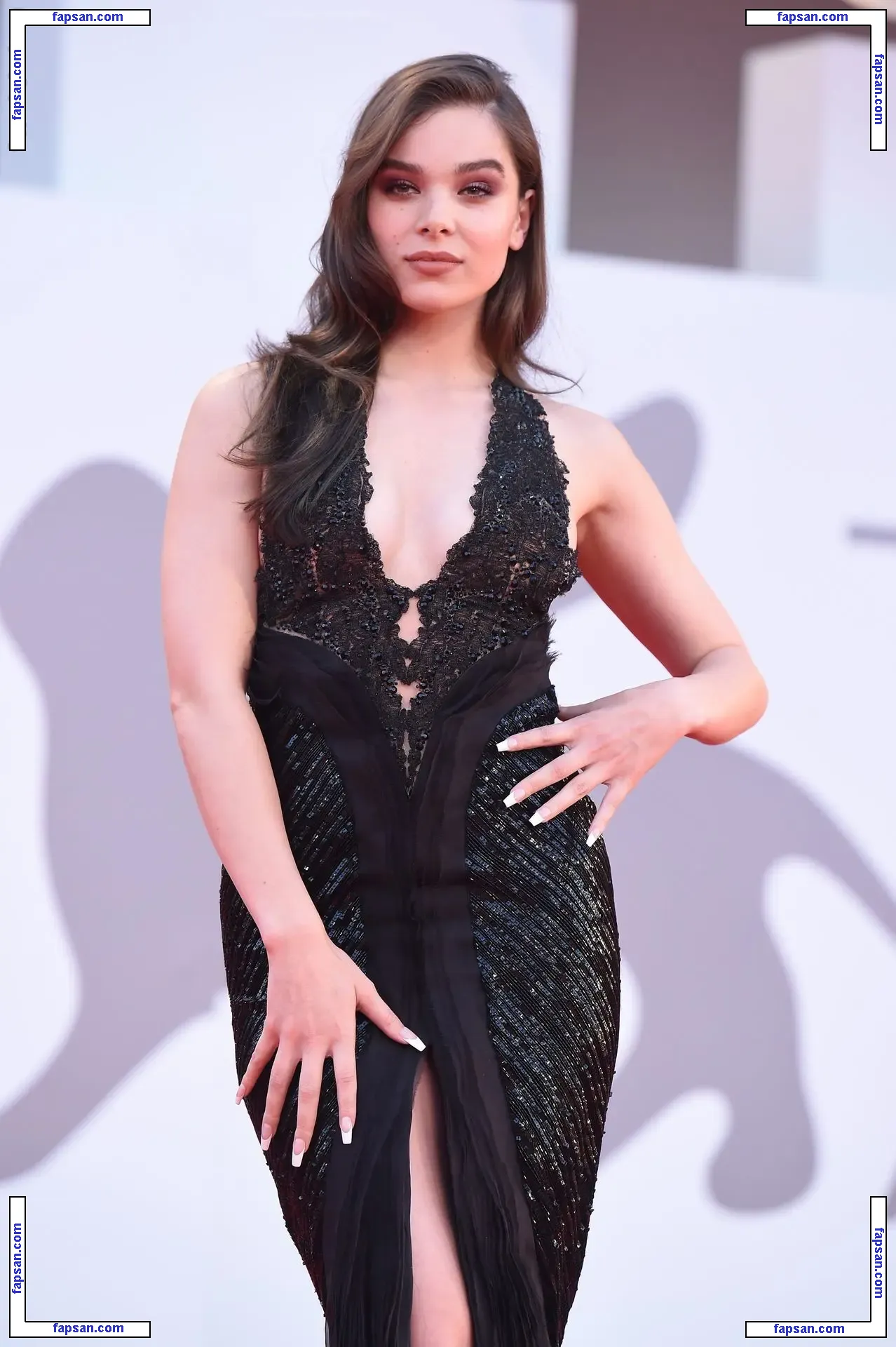 Hailee Steinfeld nude photo #0338 from OnlyFans