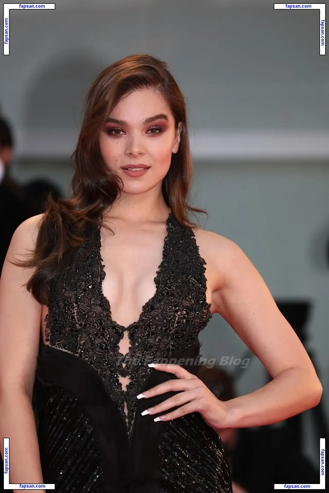 Hailee Steinfeld nude photo #0390 from OnlyFans