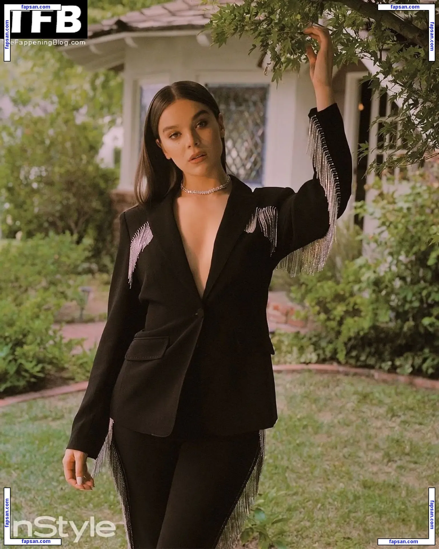 Hailee Steinfeld nude photo #0432 from OnlyFans