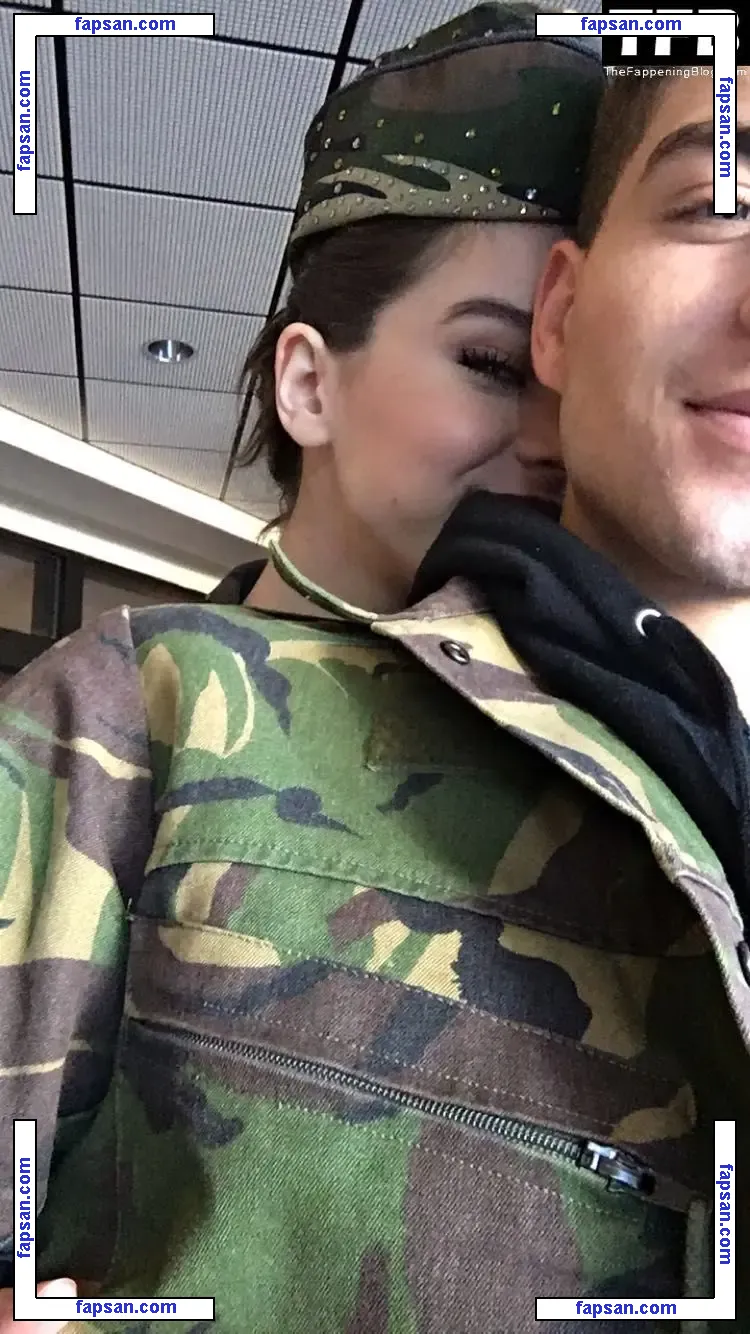 Hailee Steinfeld nude photo #0588 from OnlyFans