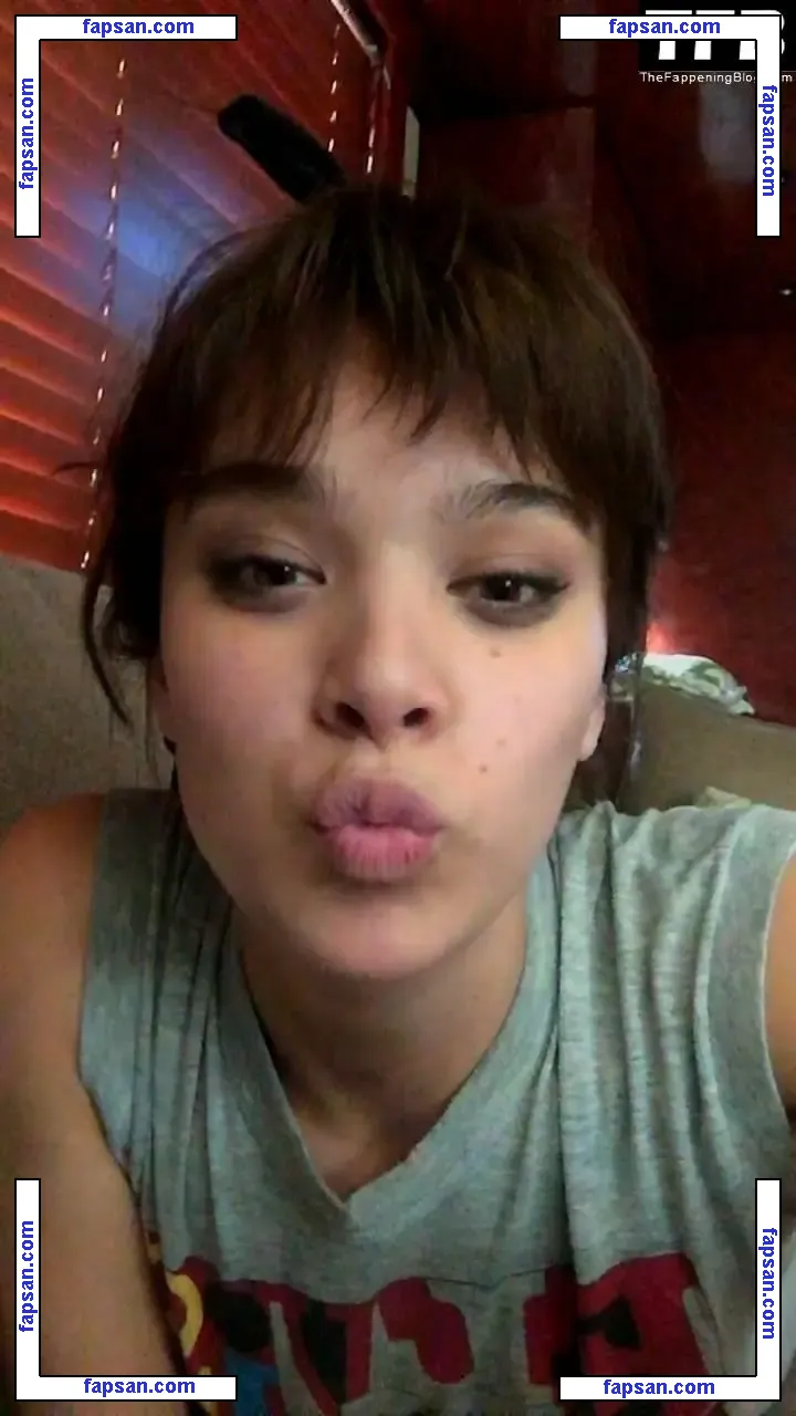 Hailee Steinfeld nude photo #0591 from OnlyFans