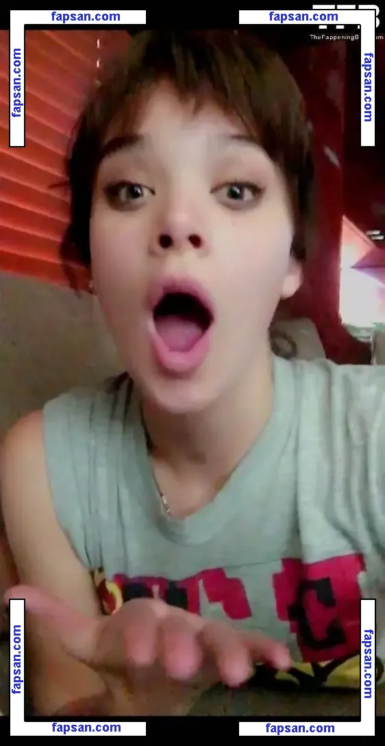 Hailee Steinfeld nude photo #0600 from OnlyFans
