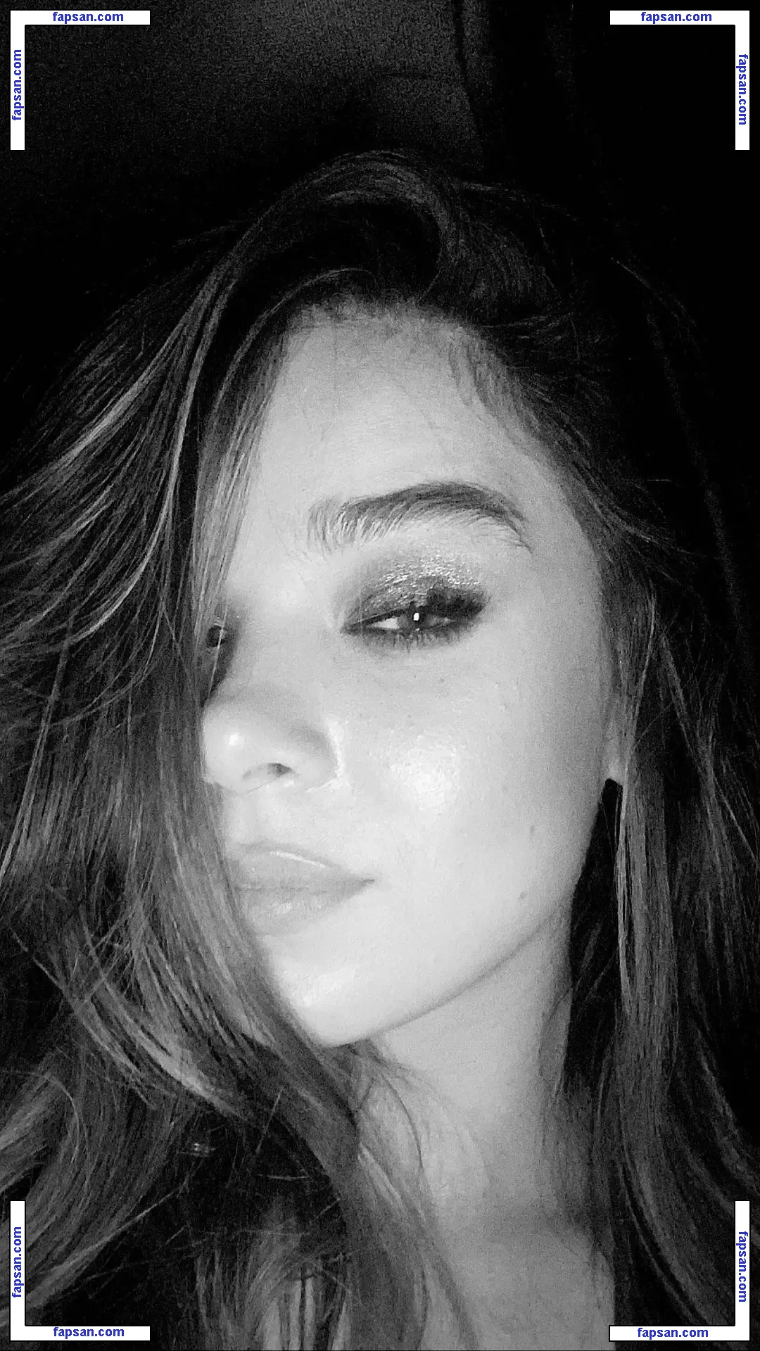 Hailee Steinfeld nude photo #0685 from OnlyFans