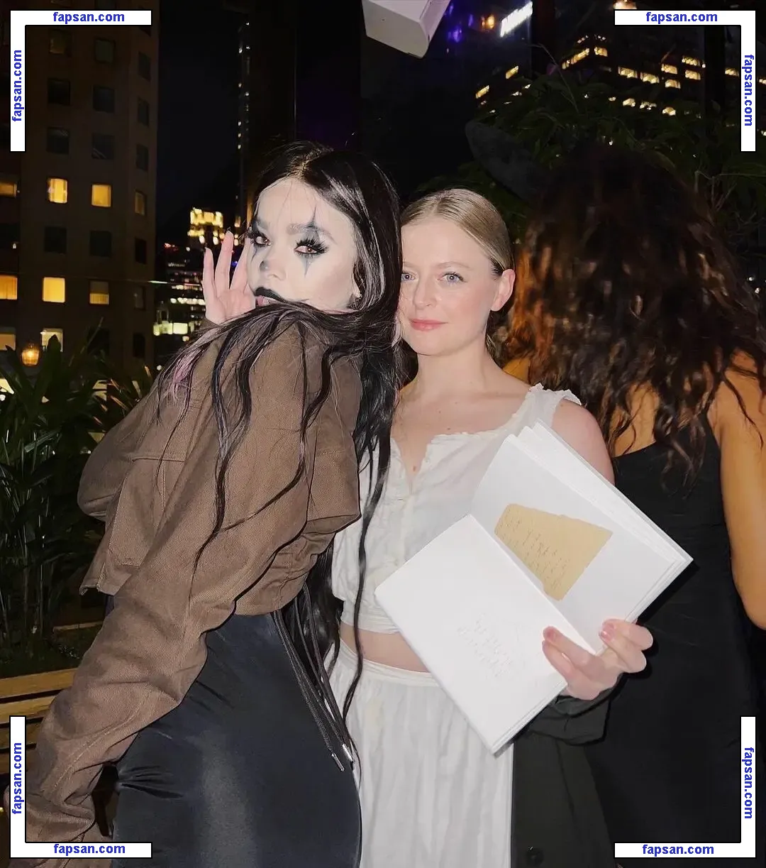 Hailee Steinfeld nude photo #0696 from OnlyFans