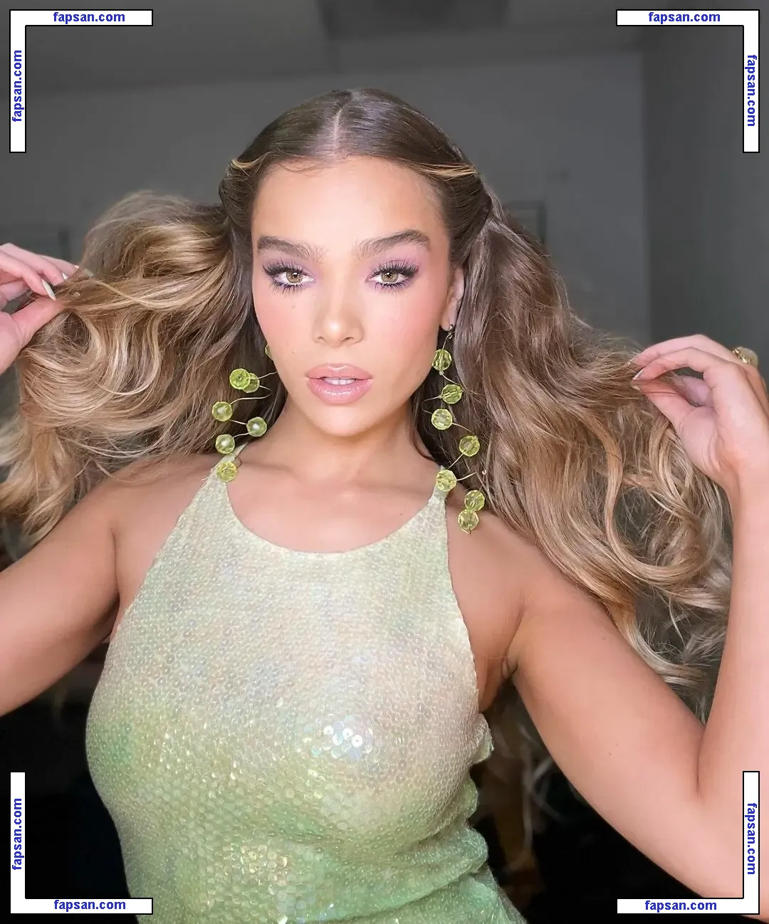 Hailee Steinfeld nude photo #0714 from OnlyFans
