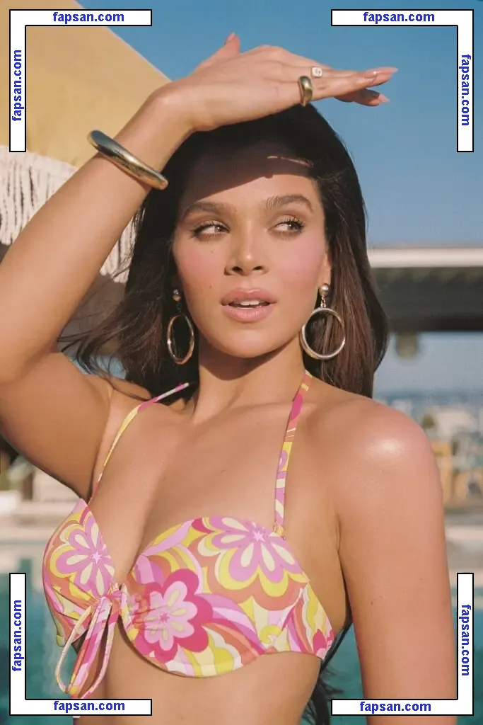 Hailee Steinfeld nude photo #0853 from OnlyFans