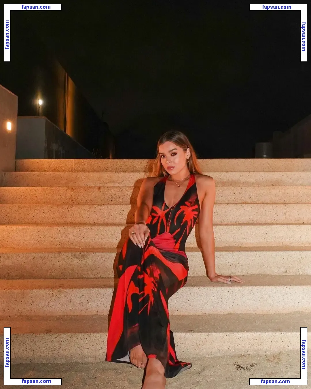Hailee Steinfeld nude photo #0879 from OnlyFans